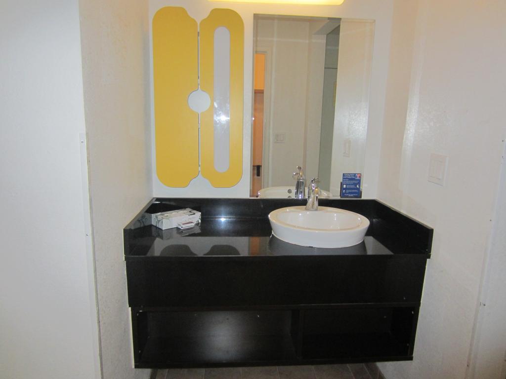Hotel 6-concord, Ca