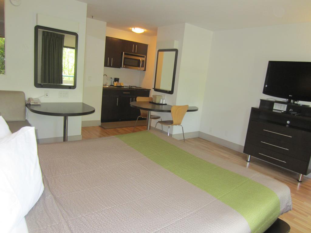 6-concord, Ca Hotel 2*