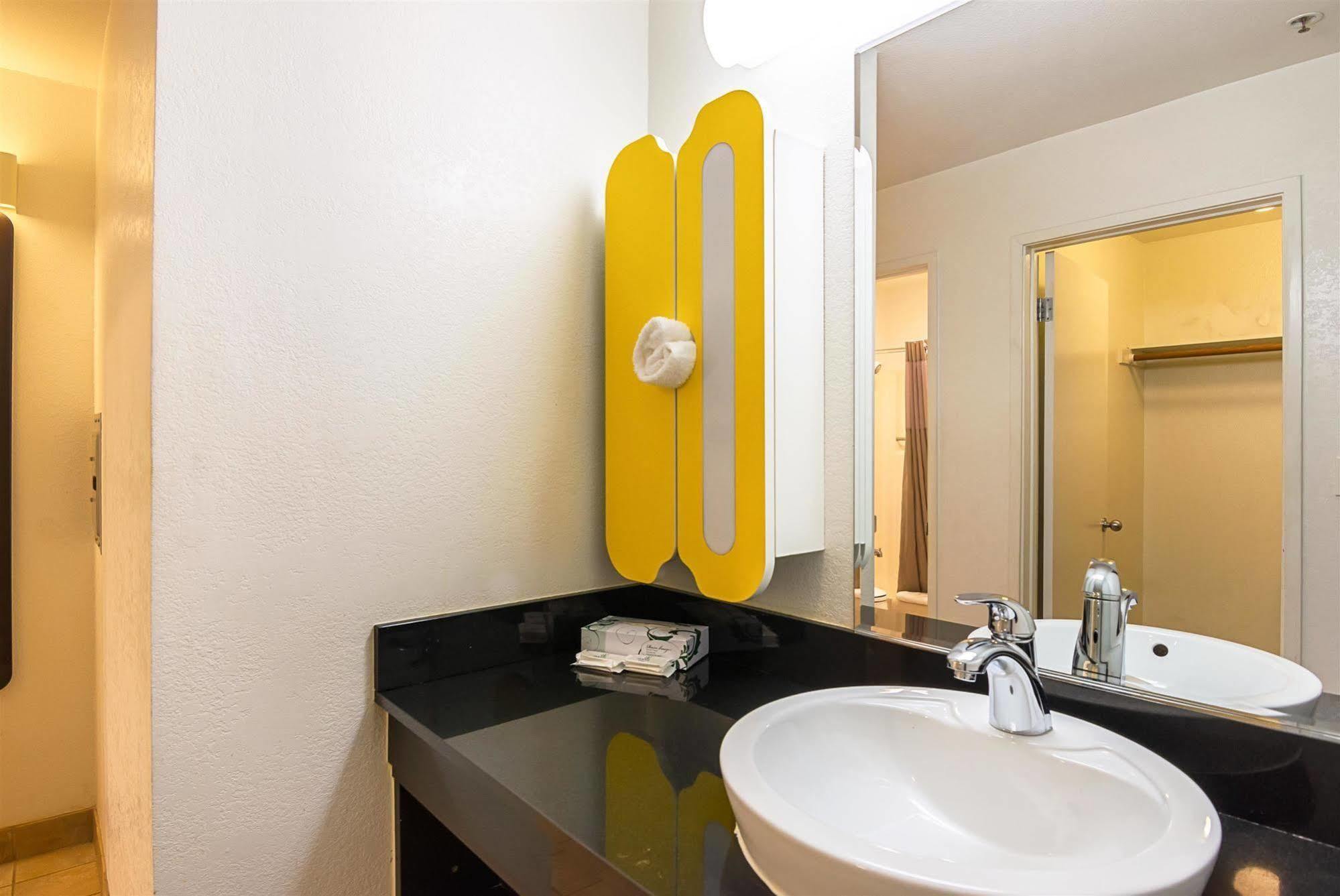6-concord, Ca Hotel