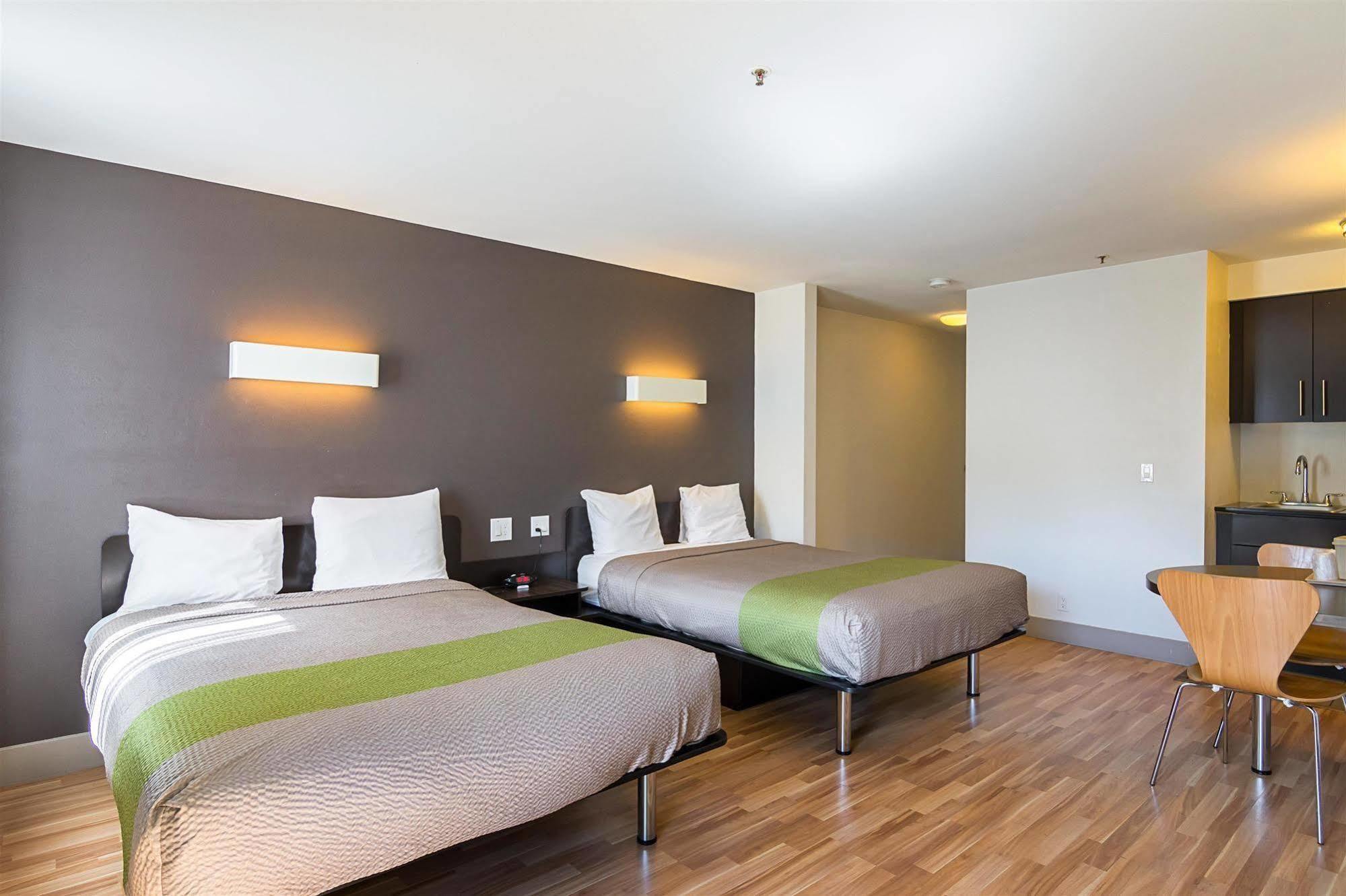 6-concord, Ca Hotel 2*